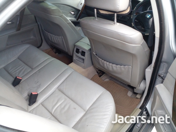 BMW 5-Series 3,5L 2004-4