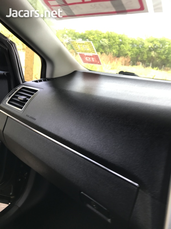 Toyota Avensis 2,0L 2013-6