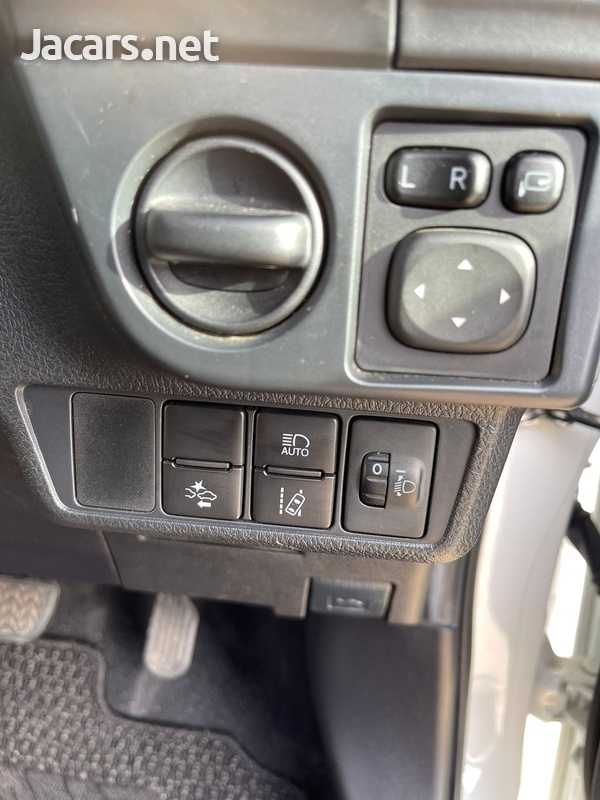 Toyota Axio 1,5L 2015-15