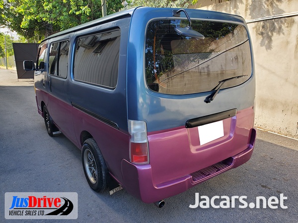 Nissan Caravan 2,0L 2006-4