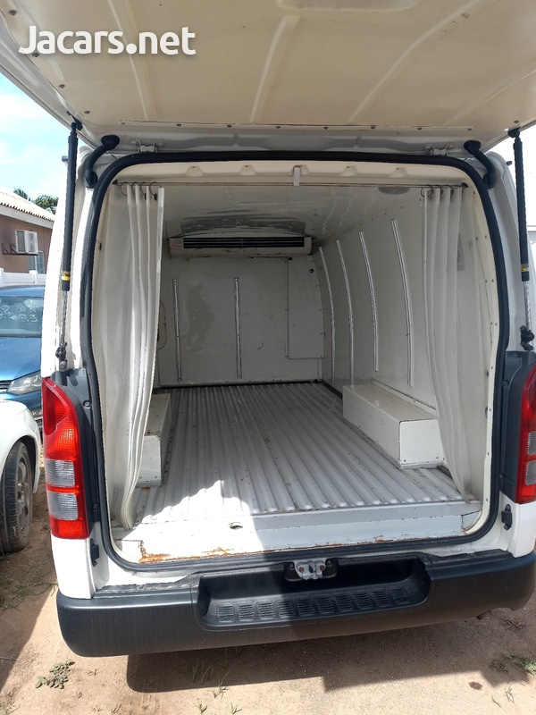 Toyota Hiace 2,5L 2015-1