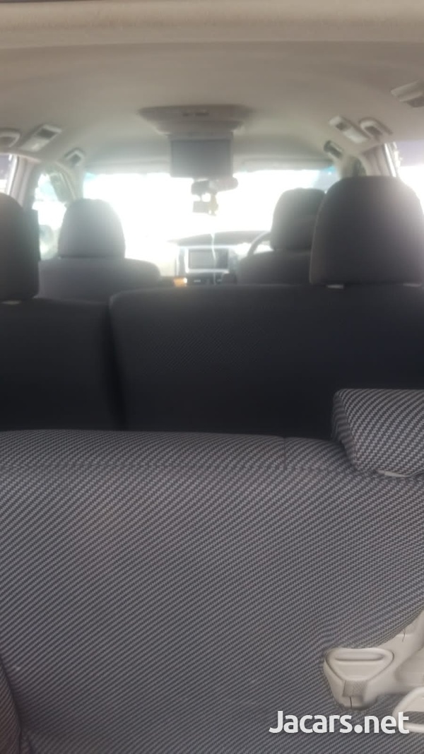 Toyota Estima 2,4L 2012-7