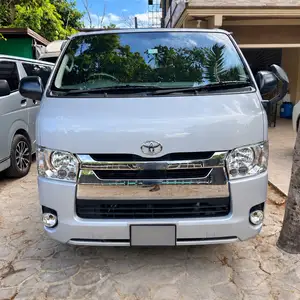 2019 Toyota Hiace Regius, Saint Catherine