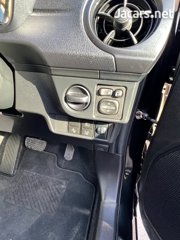 Toyota Axio 1,5L 2019-11