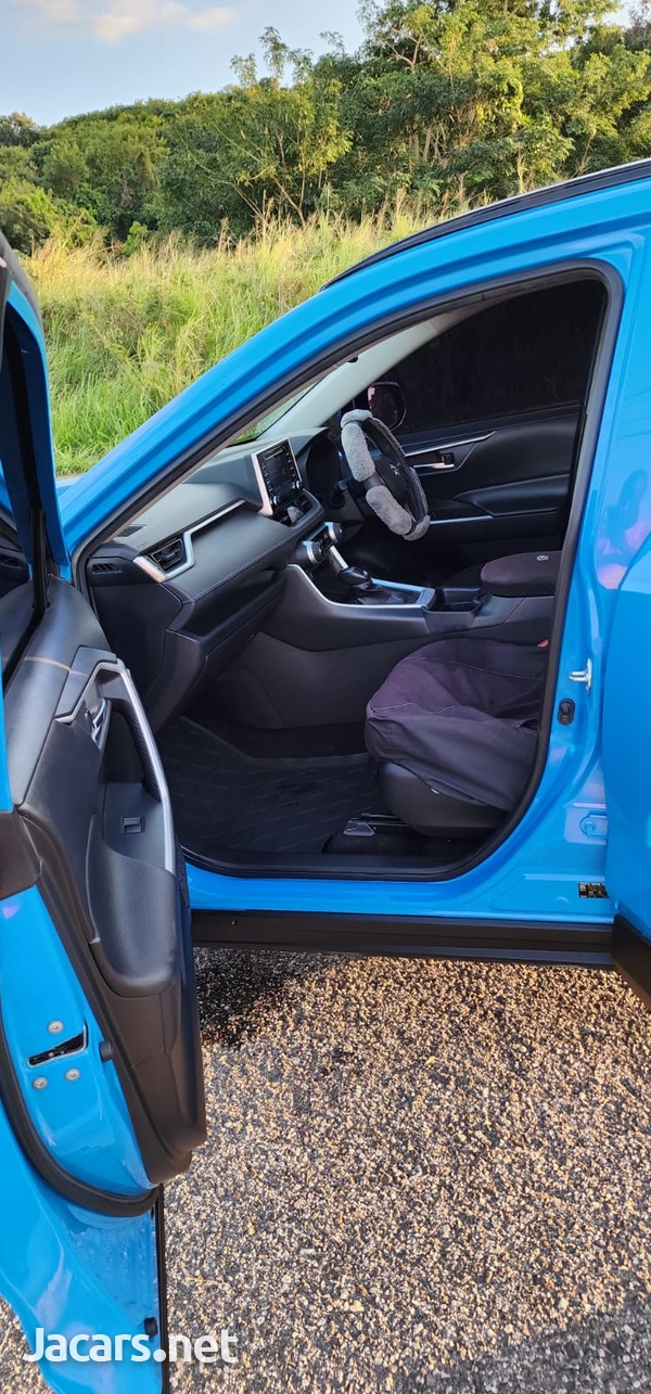 Toyota RAV4 2,0L 2020-9