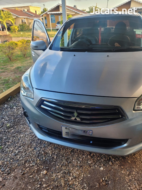 Mitsubishi Attrage 1,2L 2017-3