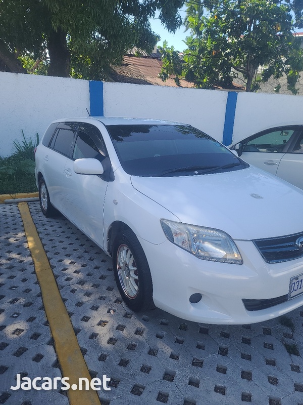 Toyota Fielder 1,5L 2012-3