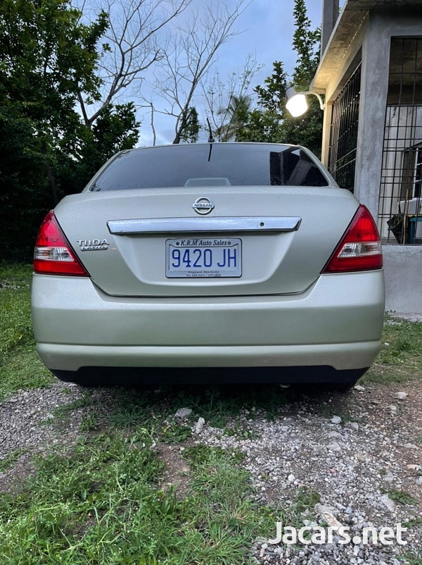 Nissan Tiida 1,5L 2007-4
