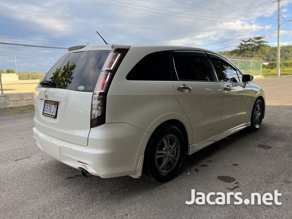 Honda Stream 1,8L 2011-5