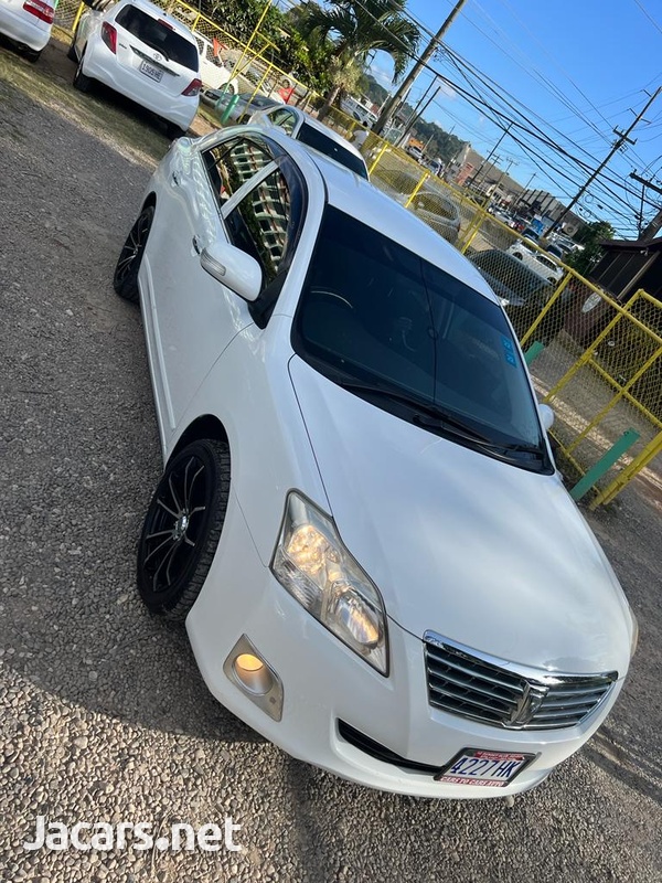 Toyota Premio 2,0L 2012-1
