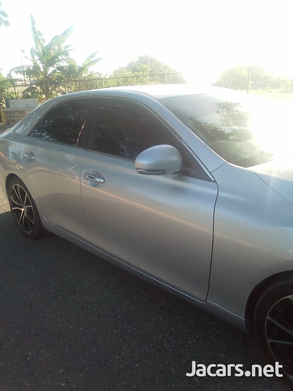 Toyota Mark X 2,5L 2010-7