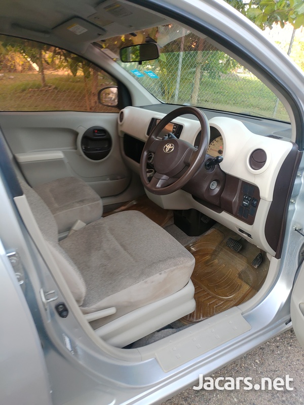 Toyota Passo 1,0L 2011-5