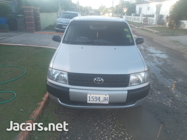 Toyota Probox 1,5L 2014-10