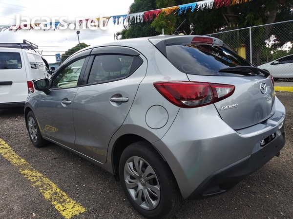 Mazda Demio 1,3L 2016-8