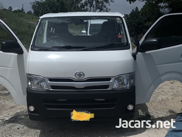Toyota Hiace 2,5L 2012-1