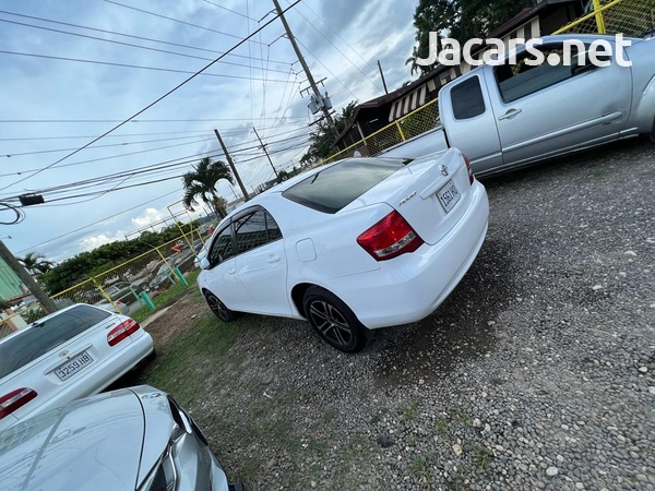 Toyota Axio 1,5L 2011-8