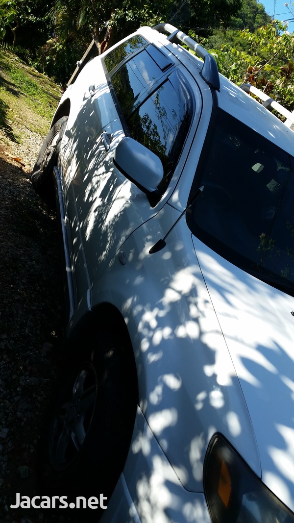 Mitsubishi Outlander or Airtrek 2,4L 2004-5