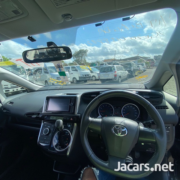 Toyota Wish 1,8L 2013-5