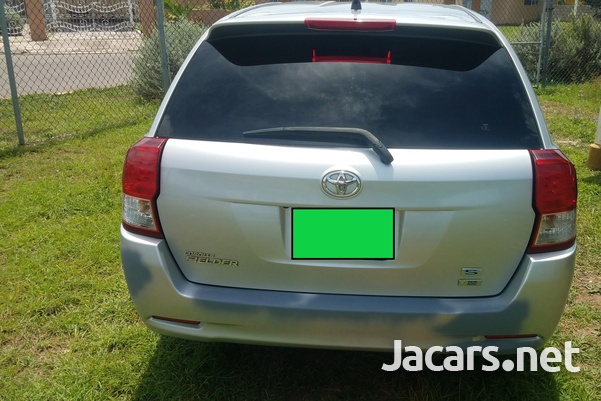 Toyota Fielder 1,8L 2013-4