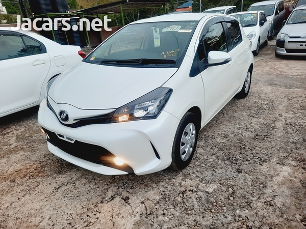 Toyota Vitz 1,3L 2015-3