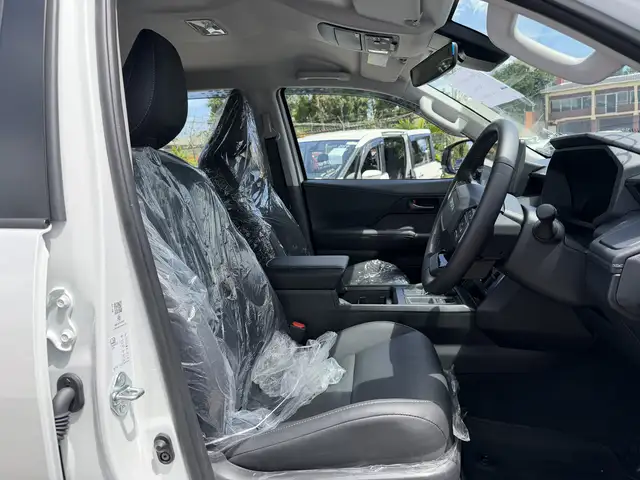 Toyota Hilux 2,8L 2026, Manchester - 11