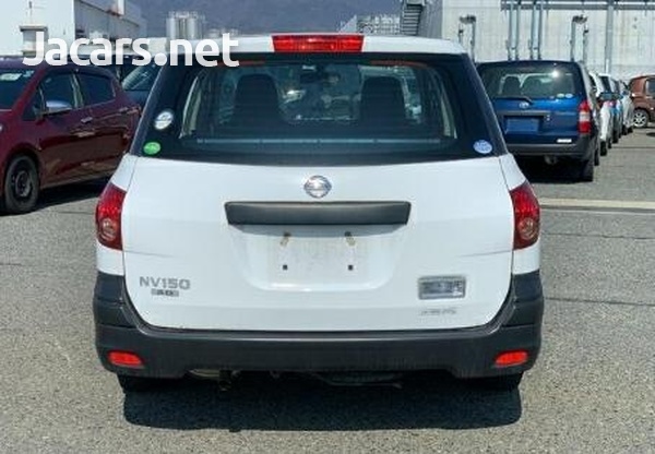 Nissan AD Wagon 1,5L 2017-4