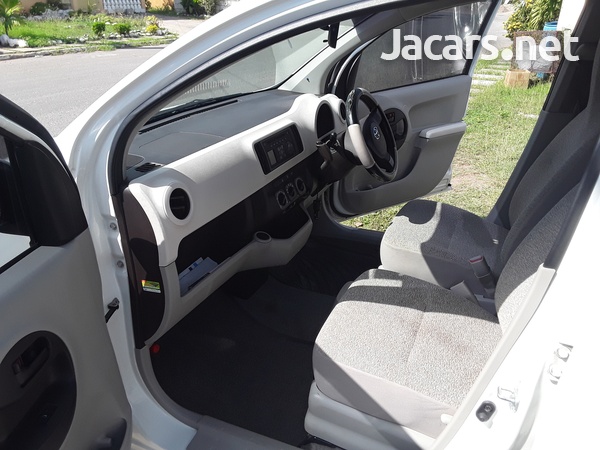 Toyota Passo 1,0L 2013-9