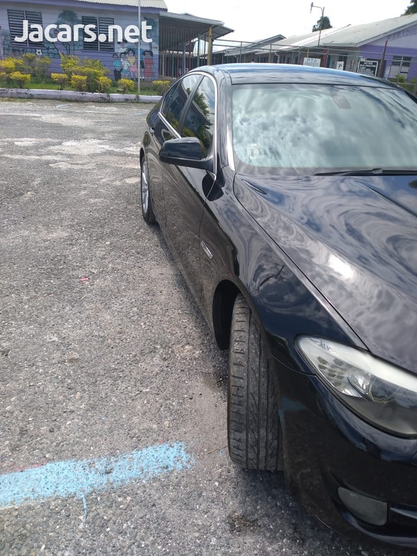 BMW 5-Series 2,3L 2011-3
