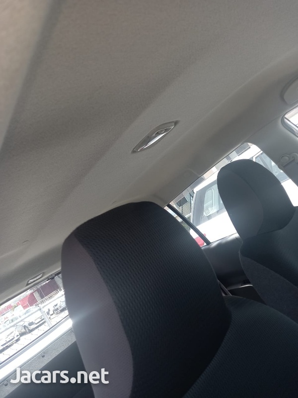 Nissan AD Wagon 1,5L 2015-9