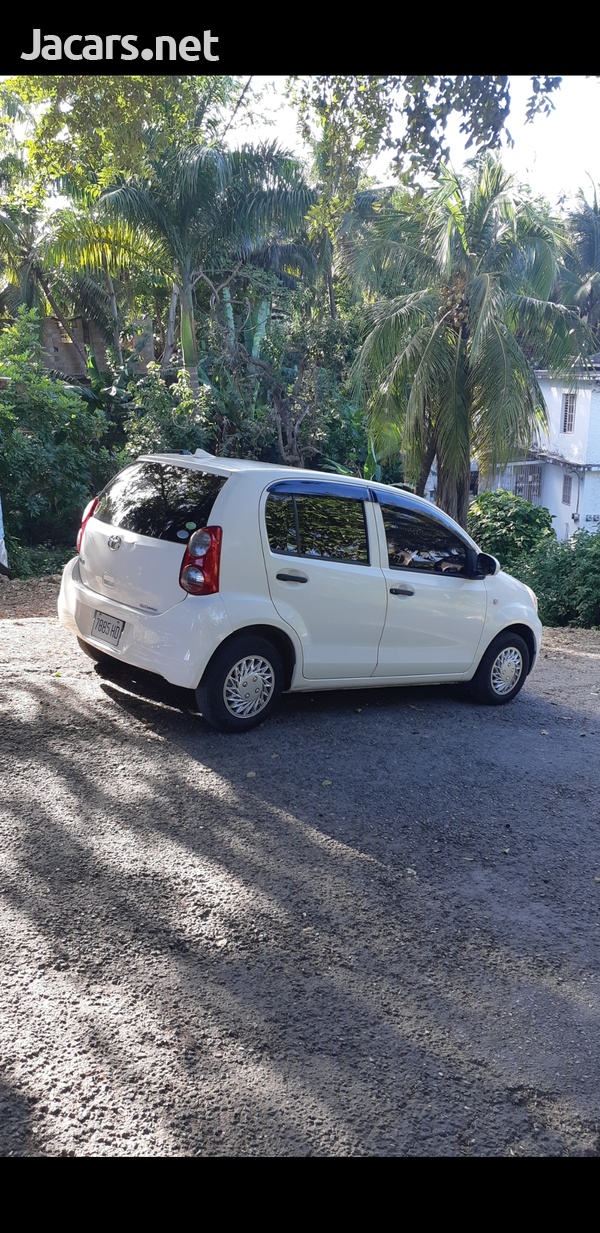 Toyota Passo 1,0L 2012-1