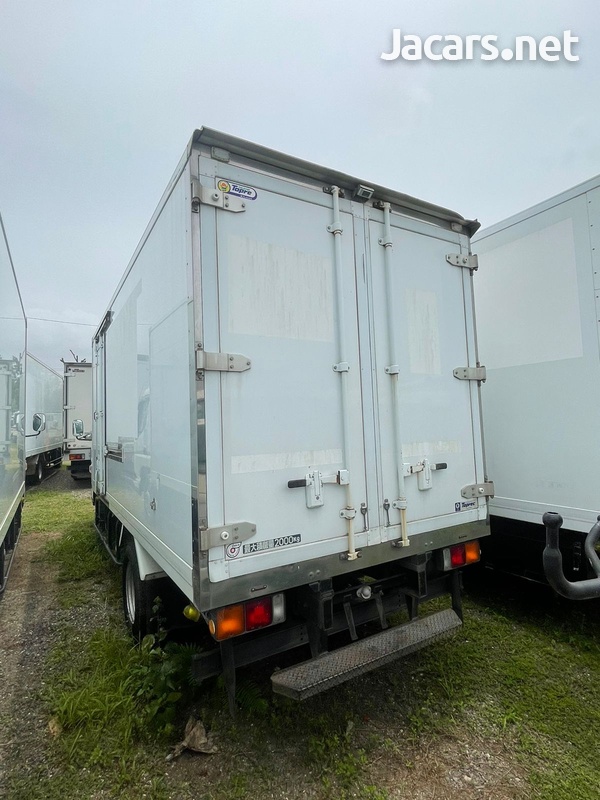 2011 Mitsubishi Canter-2