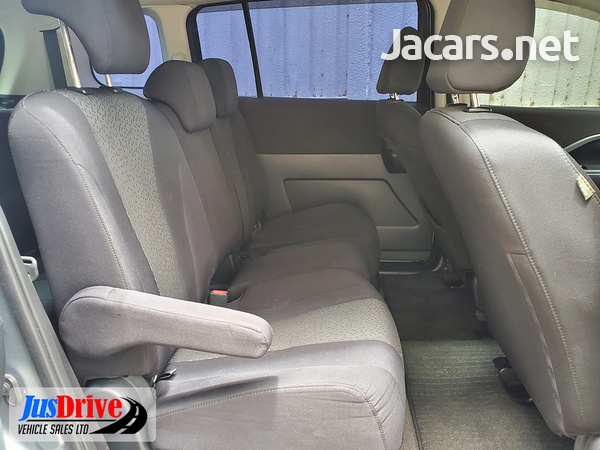 Mazda Premacy 1,9L 2011-8