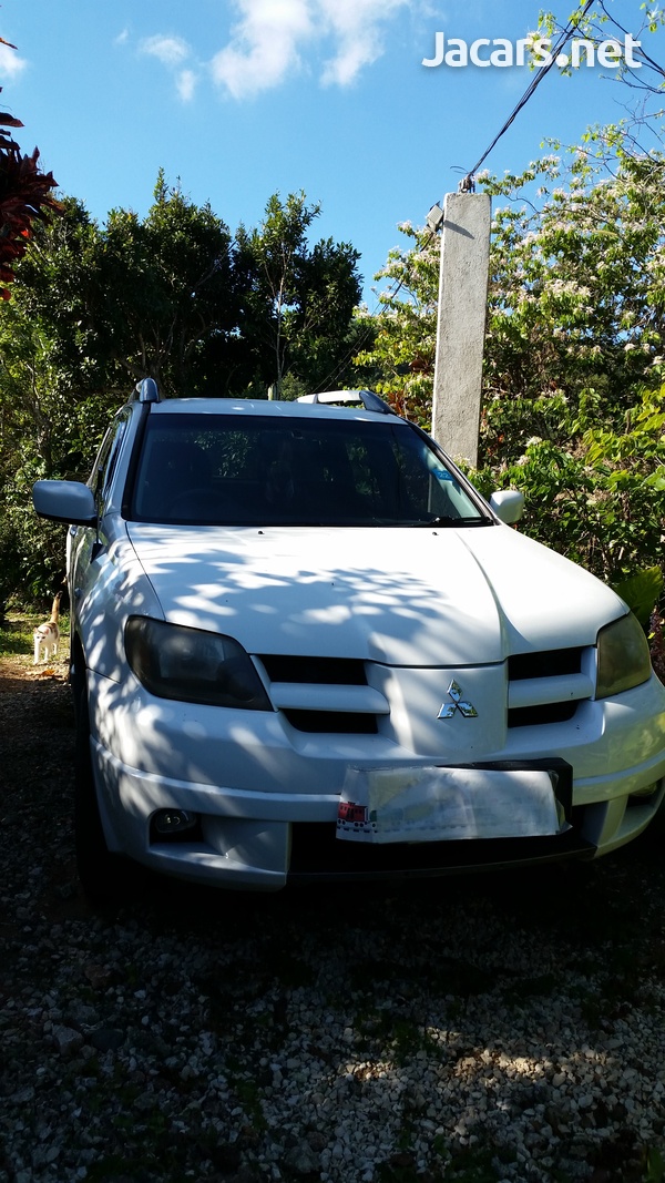 Mitsubishi Outlander or Airtrek 2,4L 2004-7
