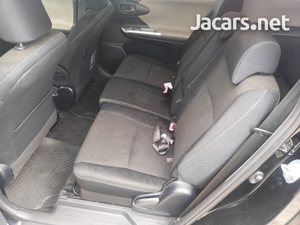 Toyota Wish 1,8L 2011-9