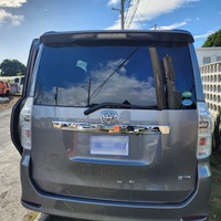 Toyota Voxy 2,0L 2013 Toyota Voxy 2,0L 2013