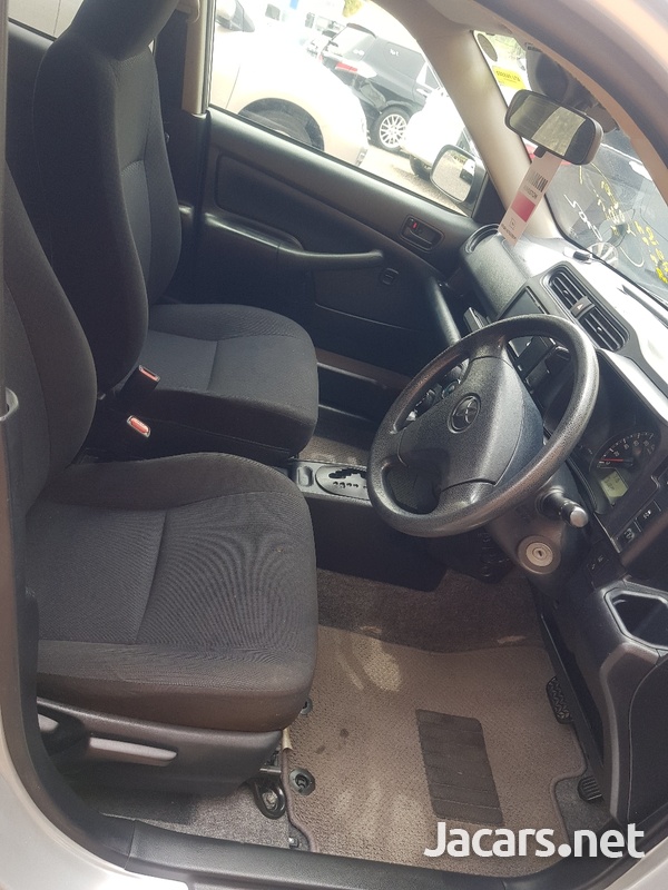 Toyota Succeed 1,5L 2017-10