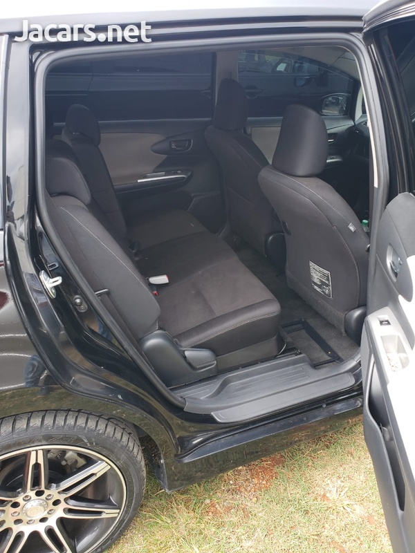 Toyota Wish 1,8L 2009-6