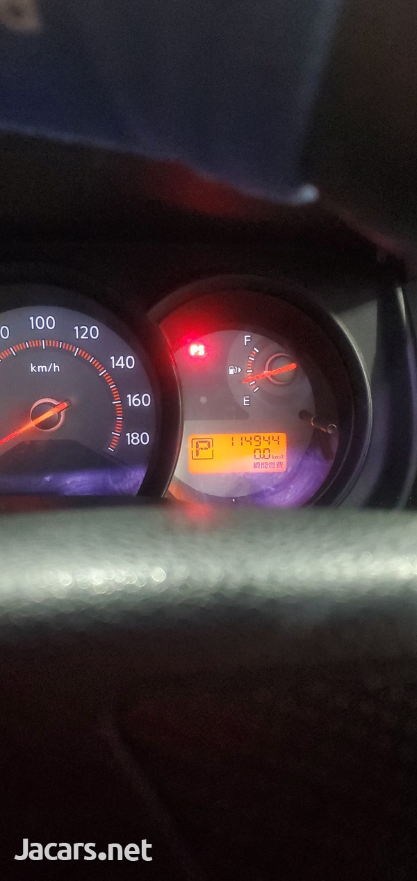 Nissan Tiida 1,5L 2012-6