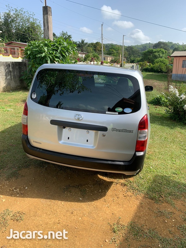 Toyota Probox 1,5L 2016-3