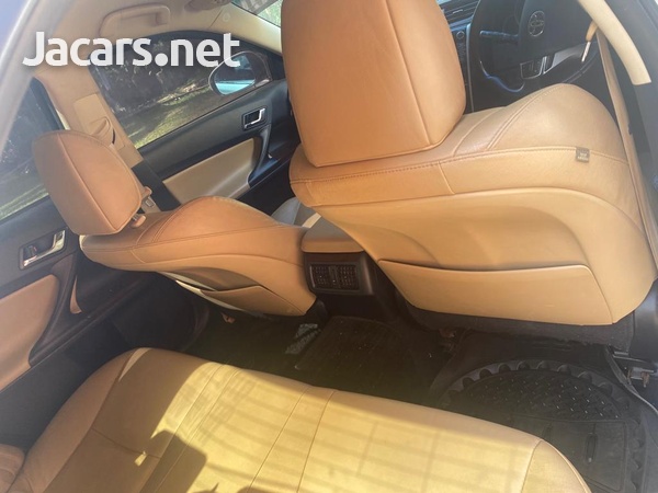 Toyota Mark X 3,5L 2014-7