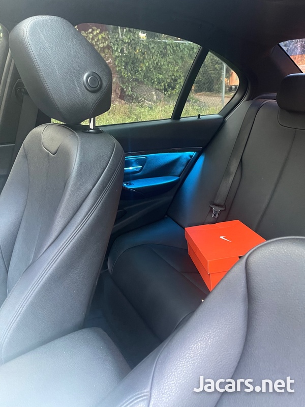 BMW 3-Series 3,1L 2014-4