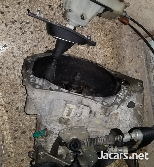 Nissan MR18 six speed gearbox with dual clutch, pressure plate, shifter and cabl-1