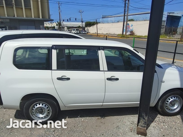 Toyota Succeed 1,5L 2016-3
