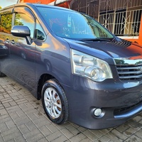 Toyota Noah 2,0L 2013 Toyota Noah 2,0L 2013