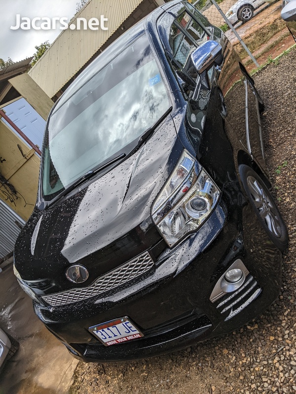 Toyota Voxy 1,9L 2013-9