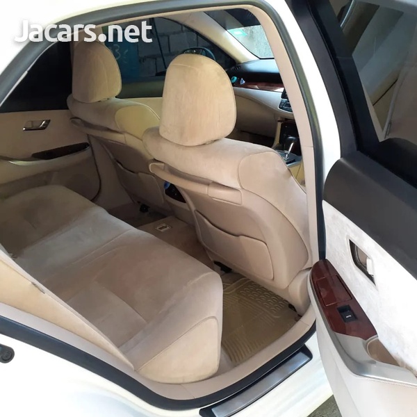 Toyota Crown 3,5L 2014-6