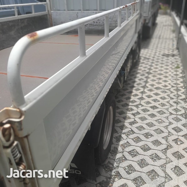 2016 Mitsubishi Fuso Dropside Truck-9