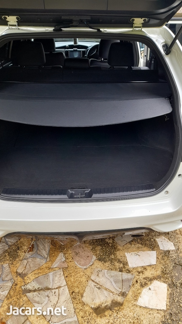 Toyota Fielder 1,5L 2016-6