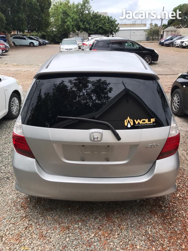 Honda Fit 1,5L 2007-7