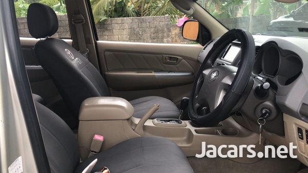Toyota Hilux 3,0L 2011-7